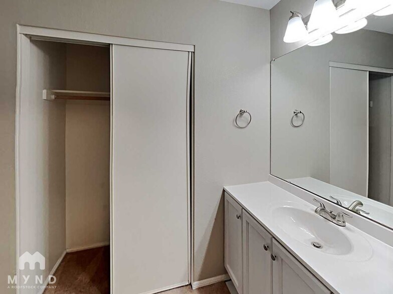 Building Photo - 3126 W Foothill Dr