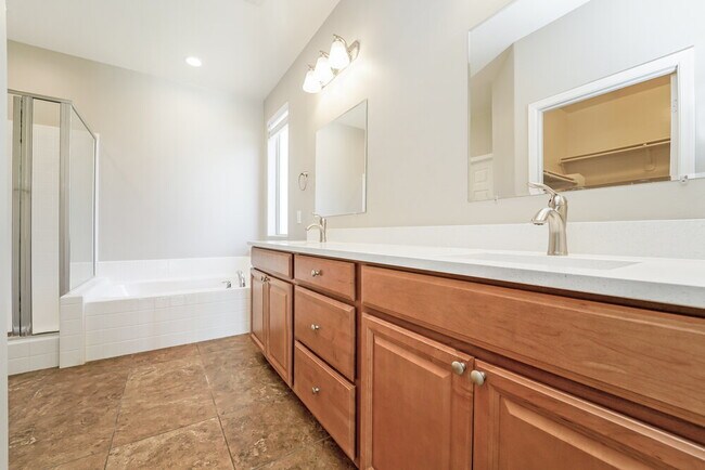 Building Photo - 7554 S Ocean Port Dr