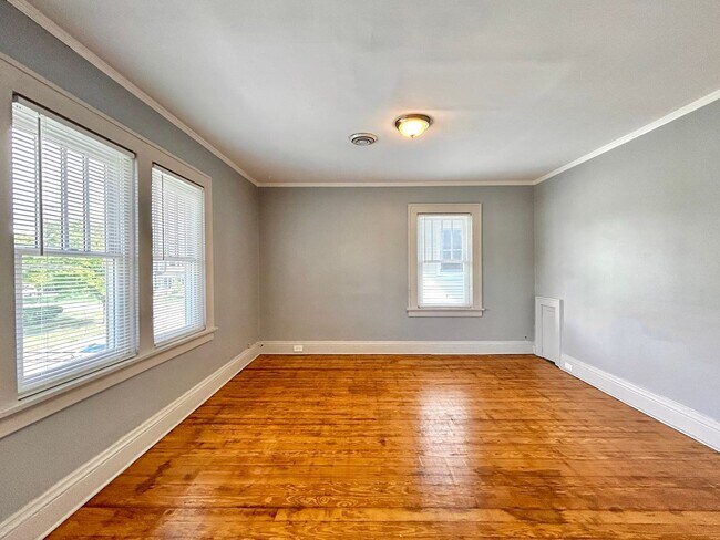 Building Photo - Delaware 81-PLACEMENT Procedure (income restricted)