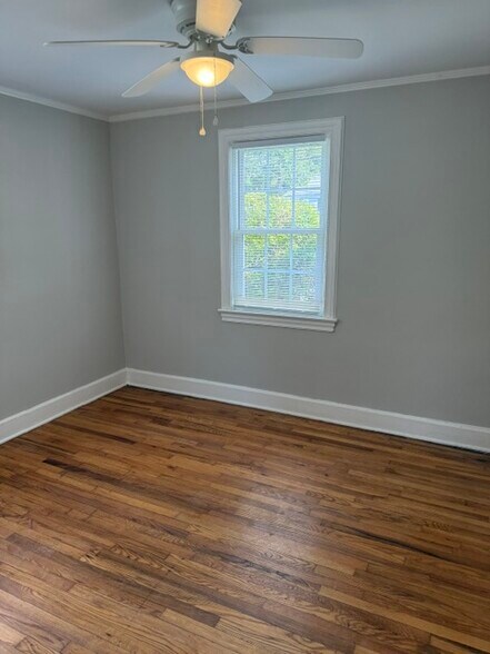 Building Photo - 217 Potomac Ave