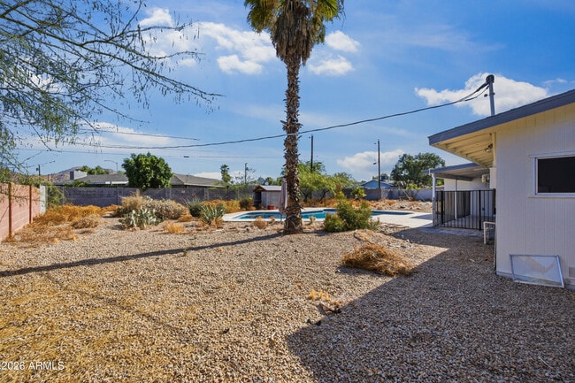 Building Photo - 4213 E Sahuaro Dr