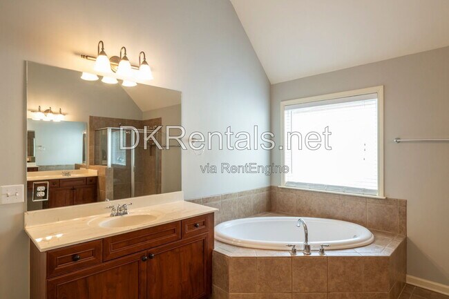 Building Photo - 11923 Aspen Forest Dr