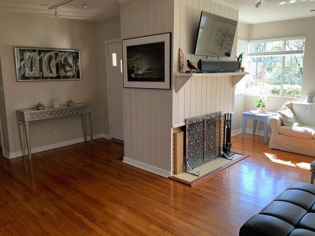 Building Photo - 1521 Marion Ave