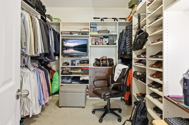 Building Photo - 4008 La Crema Dr