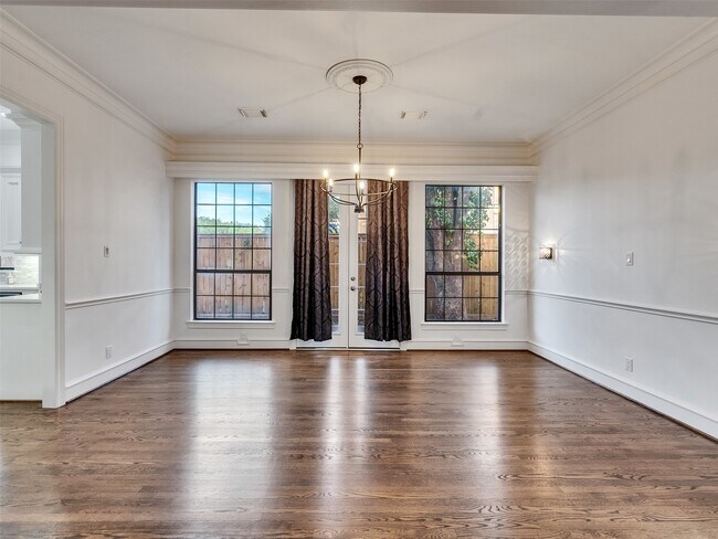 Building Photo - 2525 Nantucket Dr