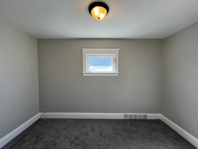 Building Photo - 3339 W.84th