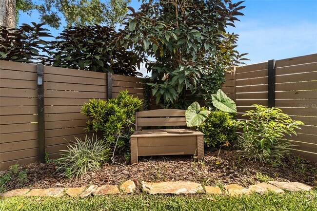 Building Photo - 10911 Victoria Arbor Way