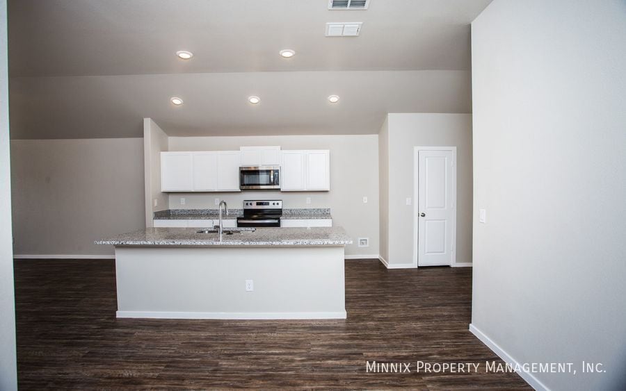 Building Photo - 2134 Kirksey Ave