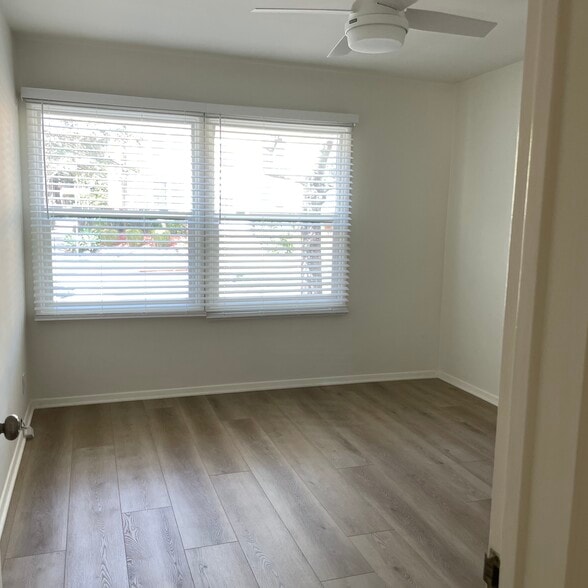 bedroom - 2122 Montana Ave