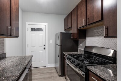 Building Photo - 703 W Brompton Ave