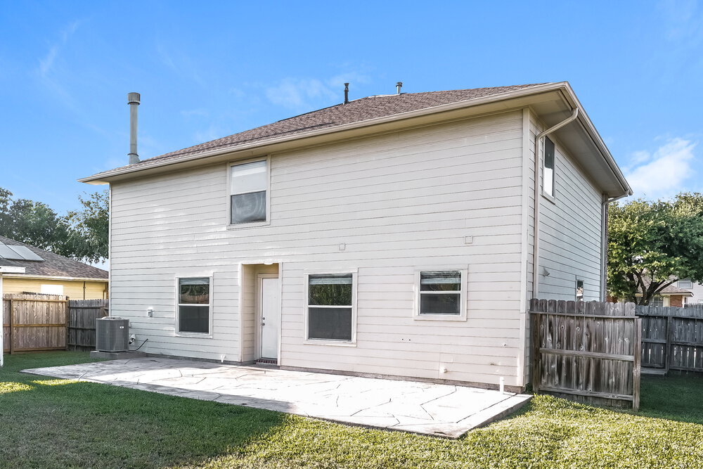 Building Photo - 7931 Evergreen Terrace Ln