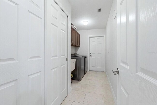 Building Photo - 1458 Richbriar Dr