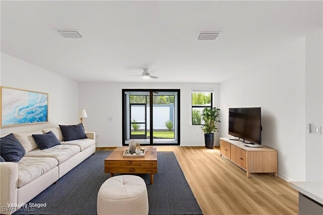 Building Photo - 27859 Solis Grande Dr
