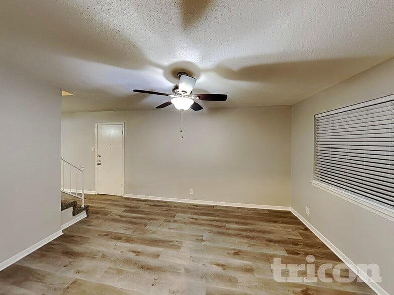 Building Photo - 1133 Norwood Dr