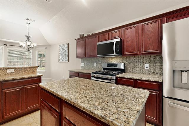 Building Photo - 337 Royal Oak Dr