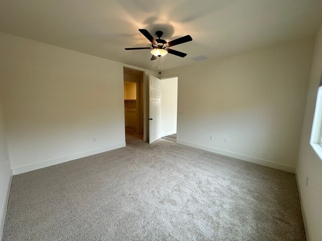 Building Photo - NW Visalia Home Coming Soon!
