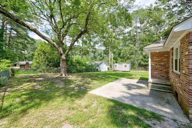 Building Photo - 1612 Bradley Dr