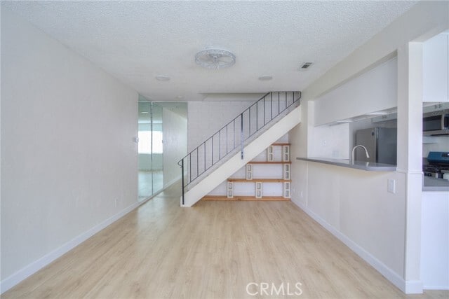 Building Photo - 1085 Sierra Madre Ave