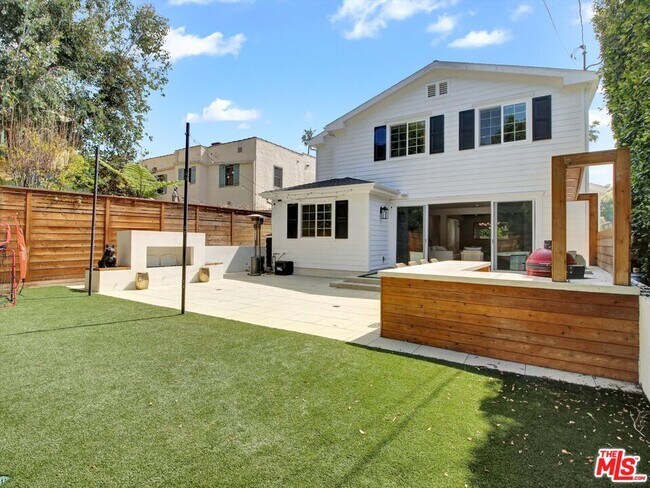 Building Photo - 10593 Kinnard Ave