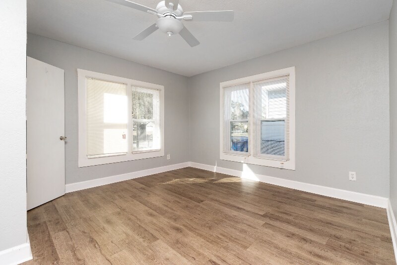 Building Photo - 3017 Freemont Terrace S