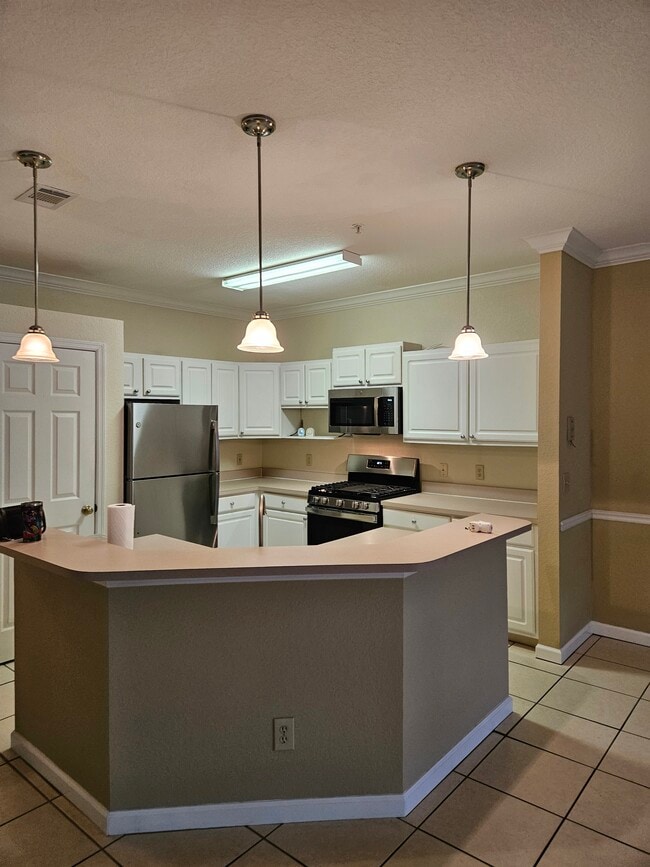 Building Photo - 13810 Sutton Park Dr N