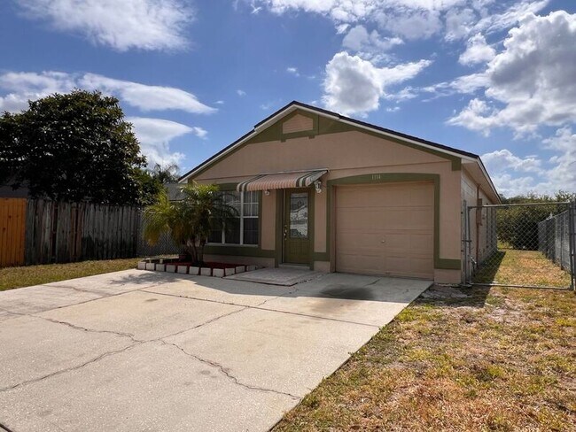 Building Photo - 1114 Shoshanna Dr