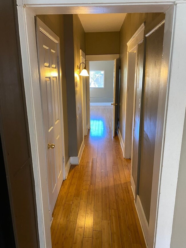 Building Photo - 522-524 W Culver ST