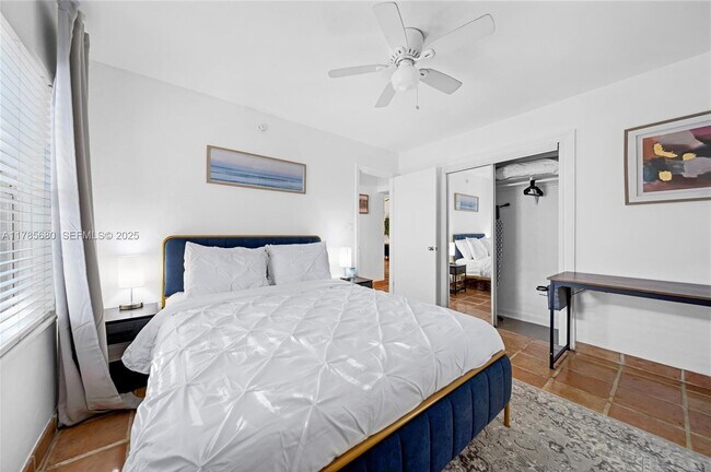 Building Photo - 312 NE 16th Terrace