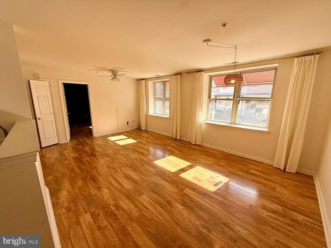 Building Photo - 345 Oakdale Pl NW