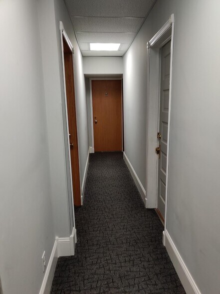 Unit door on the right - 2514 Girard Ave S