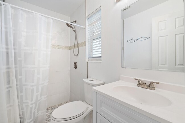 Building Photo - 3931 Flag Dr