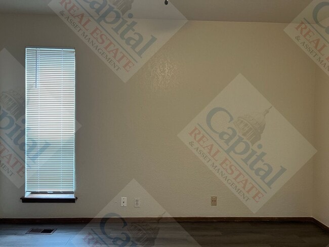 Building Photo - 6717 W Britton Rd