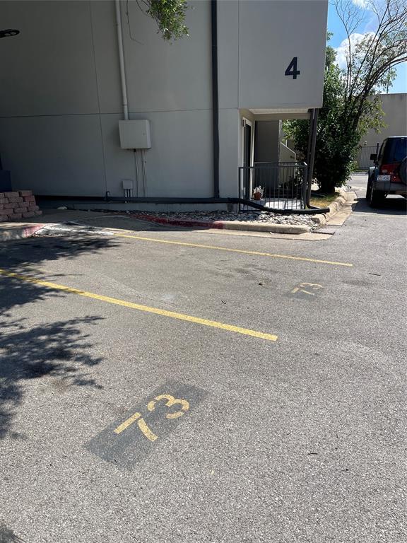 Building Photo - 935 La Posada Dr