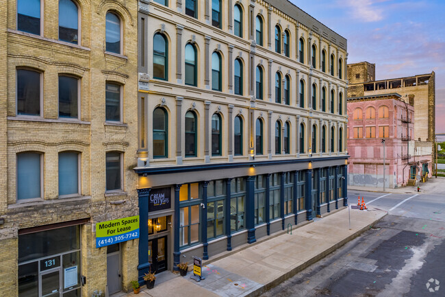 Building Photo - Cream City Lofts