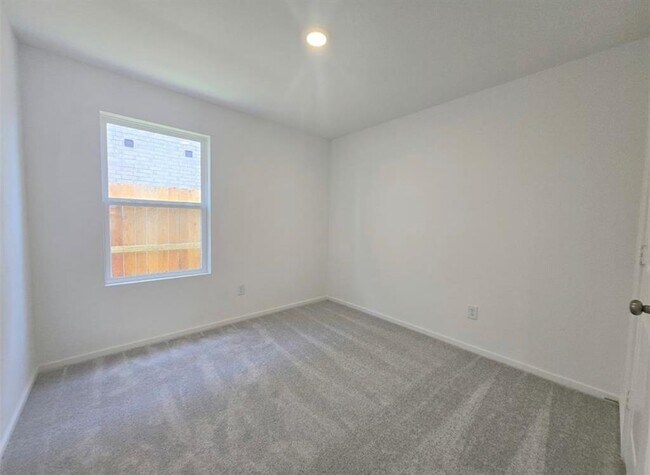 Building Photo - 28818 Texas Sparrow Ln