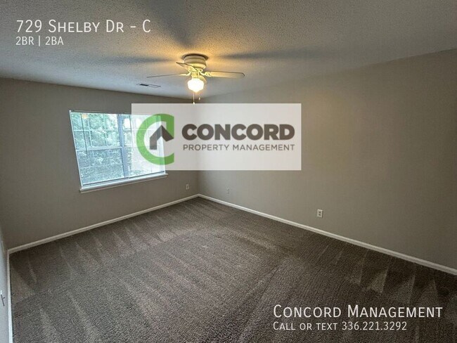 Building Photo - 729 Shelby Dr