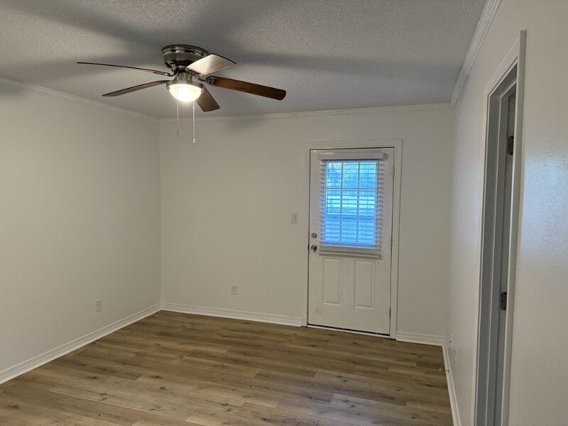 Building Photo - 3336 Colonial Oaks Dr
