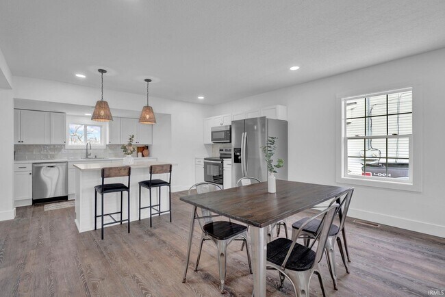 Building Photo - 1907 11th St