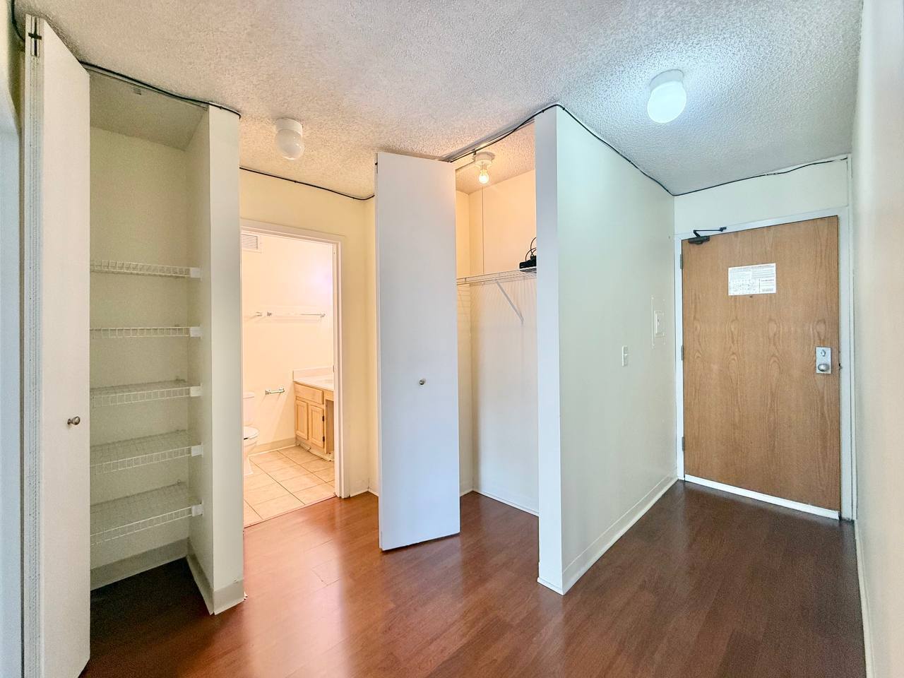 Building Photo - 200 N Dearborn St