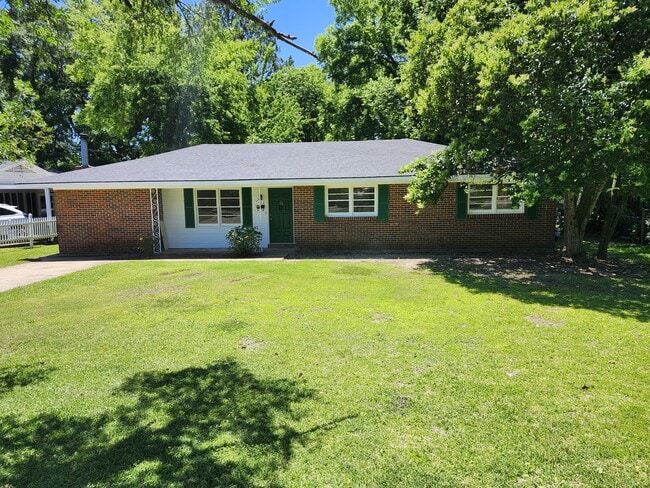 Building Photo - 2142 Tullis Dr