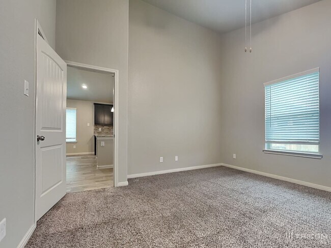Building Photo - 9834 Gln Brk Ln
