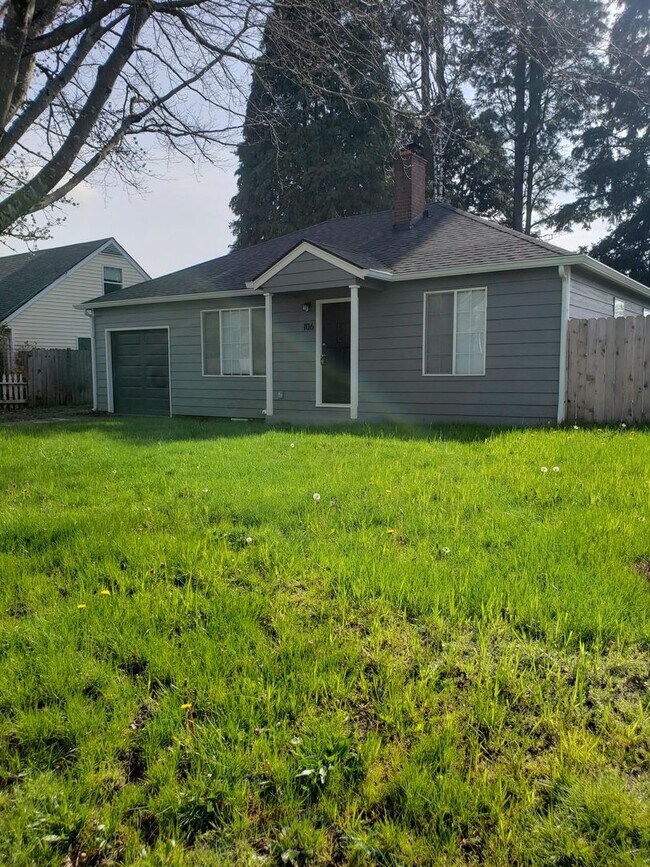 Primary Photo - Remodeled Bungalow in Camas!