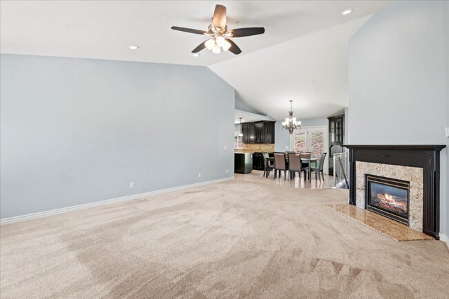 Building Photo - 1676 S Mountain Vw Cir
