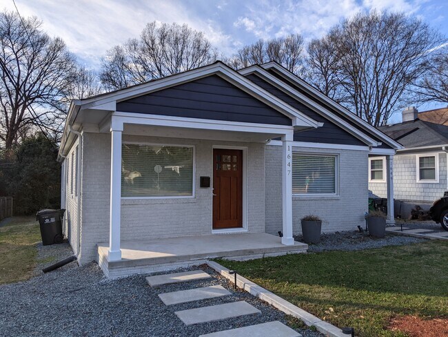 Primary Photo - 1647 Club Rd