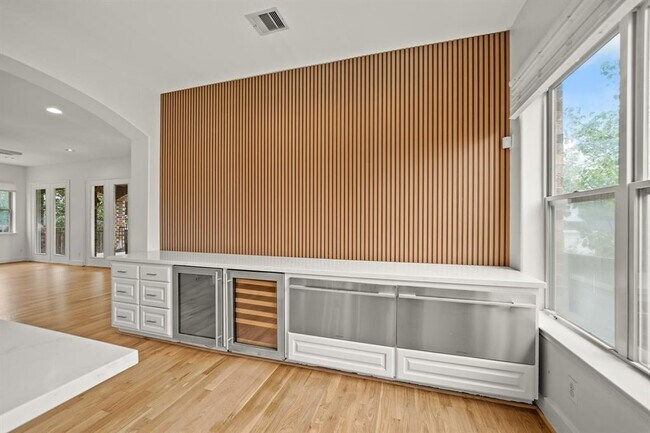 Building Photo - 9714 Braesmont Dr