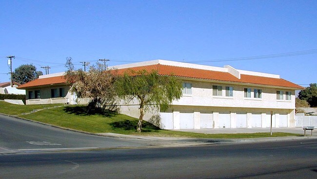 Building Photo - Jamaica Sands Villas