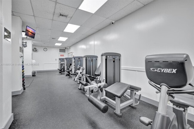 Building Photo - 3800 S Ocean Dr