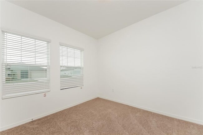 Building Photo - 214 Hidden Lk Lp