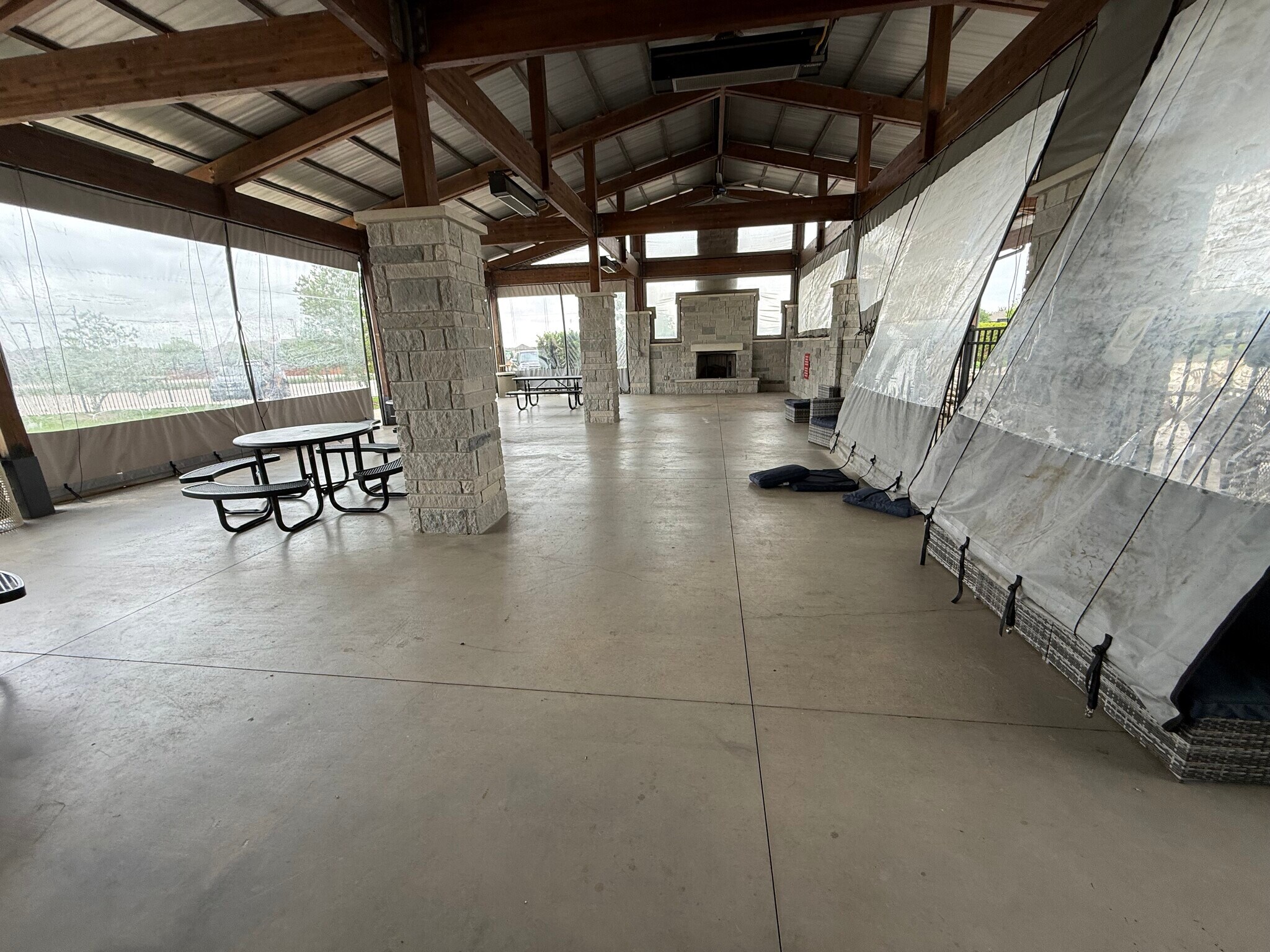 Building Photo - 480 Tailwind Dr