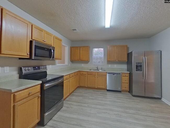 Building Photo - 2048 Lake Carolina Dr